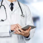 A qué médico acudir por análisis de sangre anormales: especialista en resultados