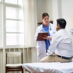 Para qué te mandan al médico de medicina interna: cuándo acudir